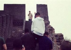 Justin Bieber ın Çin Seddi Skandalı!